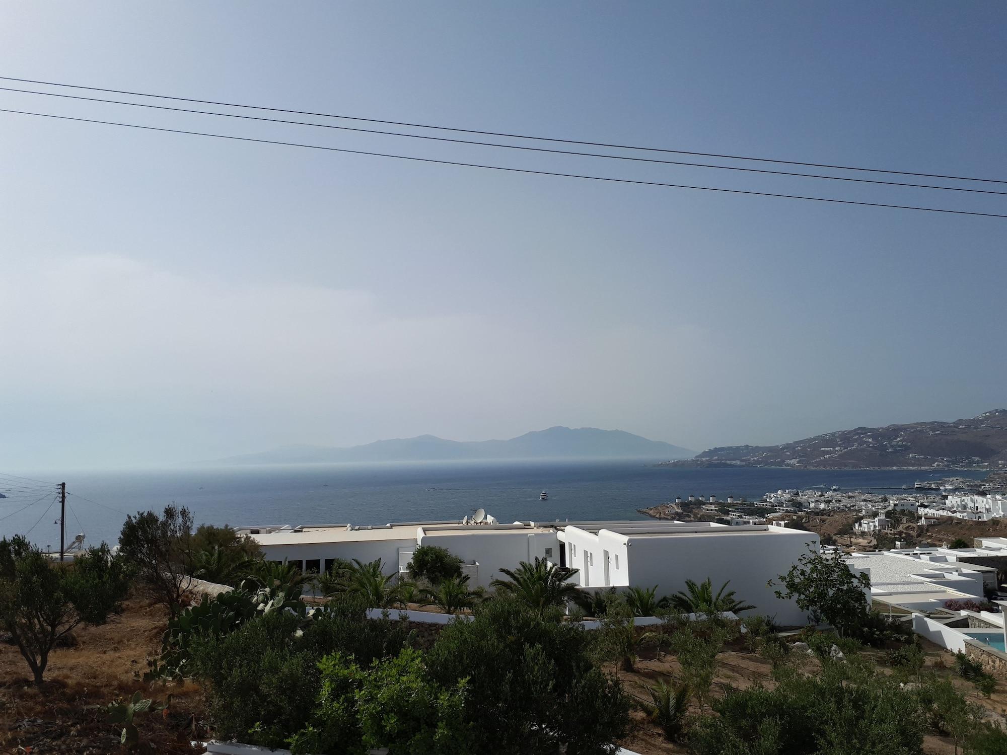 Charissi Hotel 3*